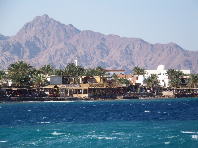 Diving IN Dahab and Blue hull!